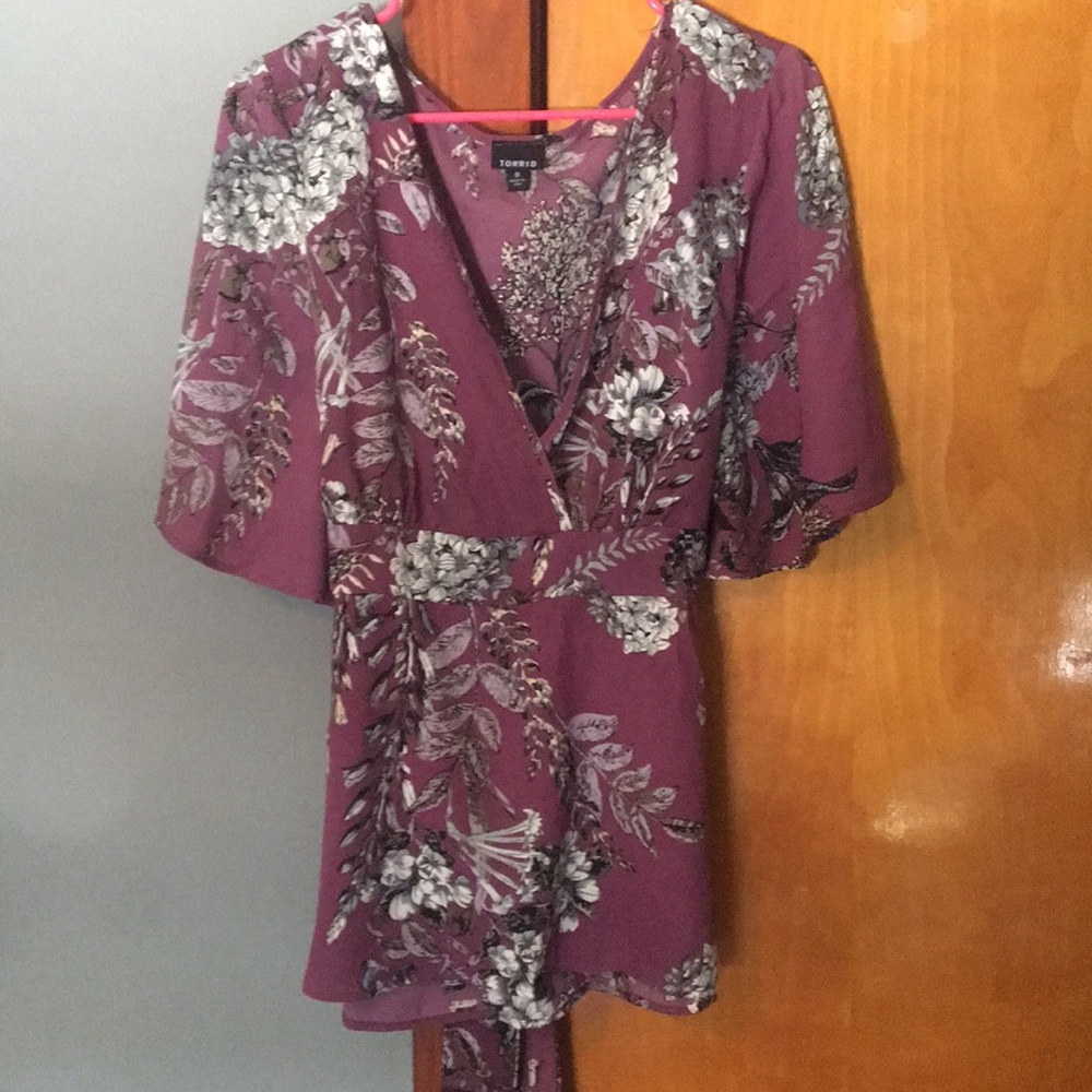 ✨🌸FLORAL SHIRT🌸✨SIZE XL✨TORRID❕❕